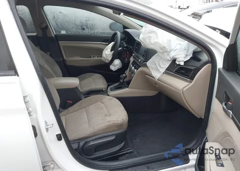 2019 Hyundai Elantra Sel z USA, uszkodzony, nr VIN 5NPD84LF2KH477214